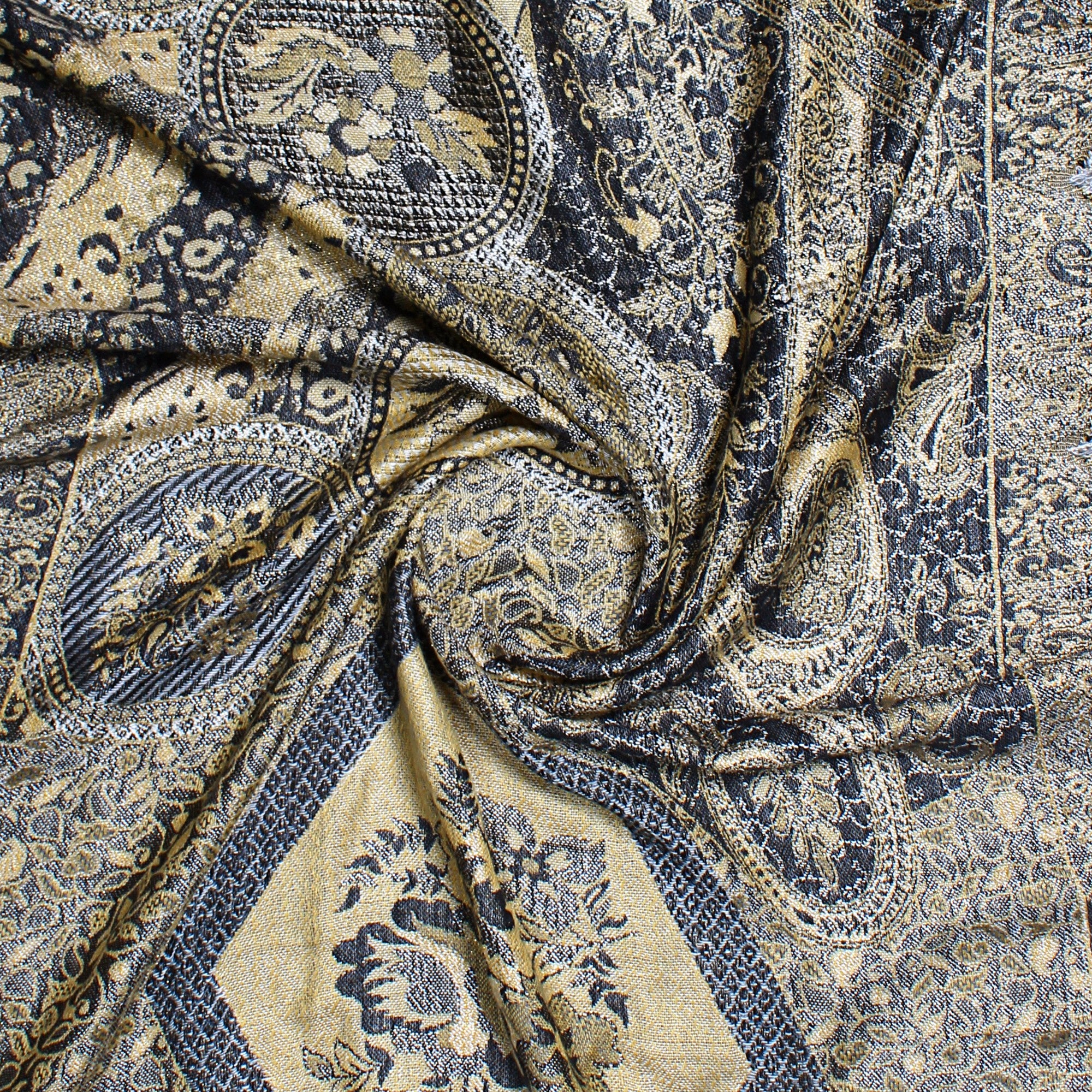 Bold Contrast  Paisley Jacquard Scarf