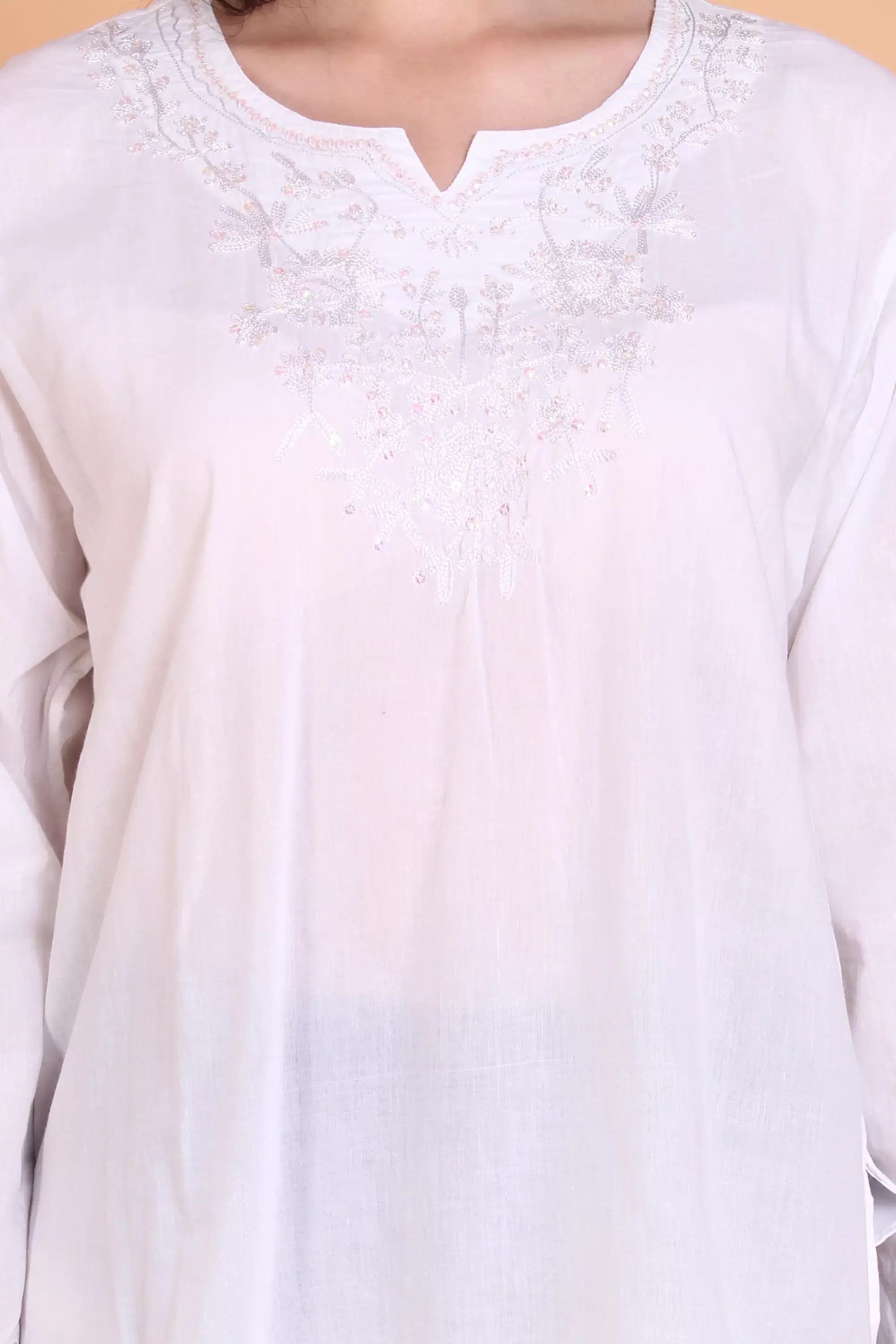 Splendid embroidered top